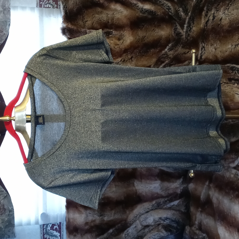 Iman gold sparkle large short sleeve blouse